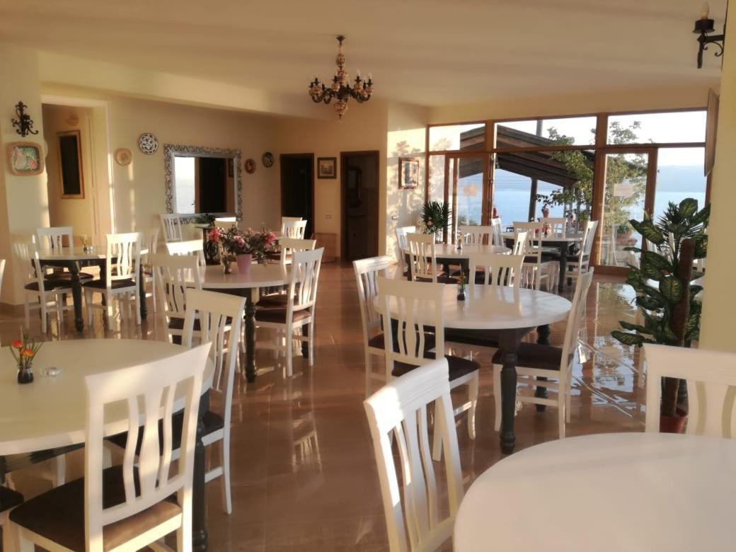 Hotel "San Saena " Radhimë Esterno foto