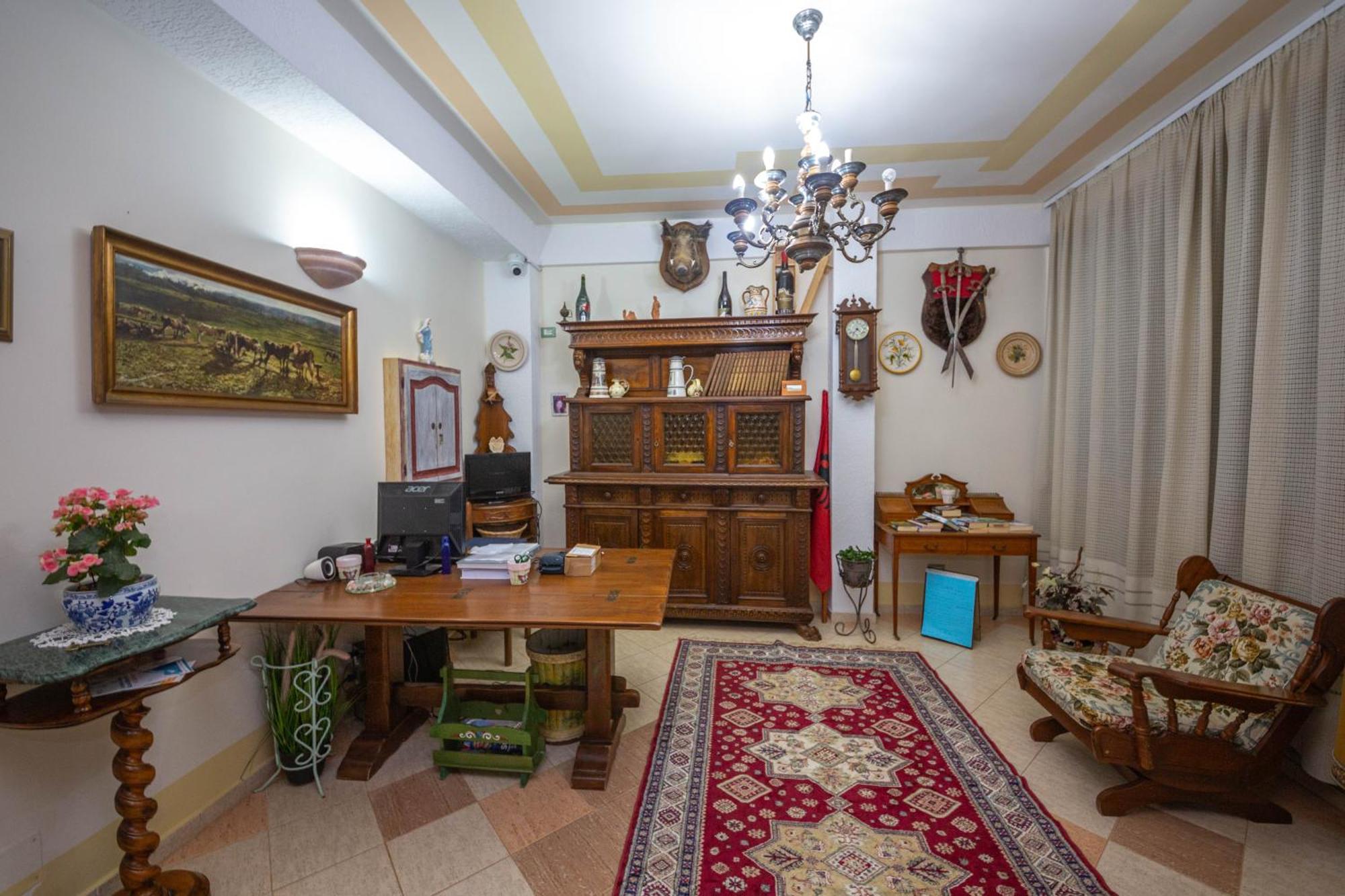 Hotel "San Saena " Radhimë Esterno foto