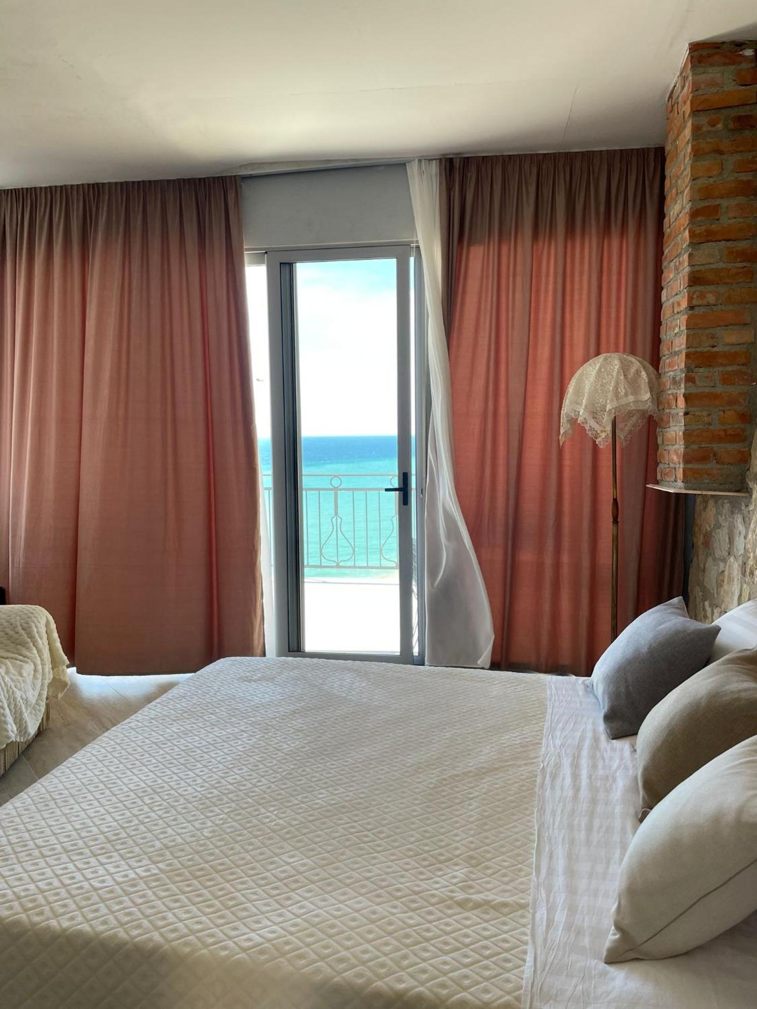 Hotel "San Saena " Radhimë Esterno foto