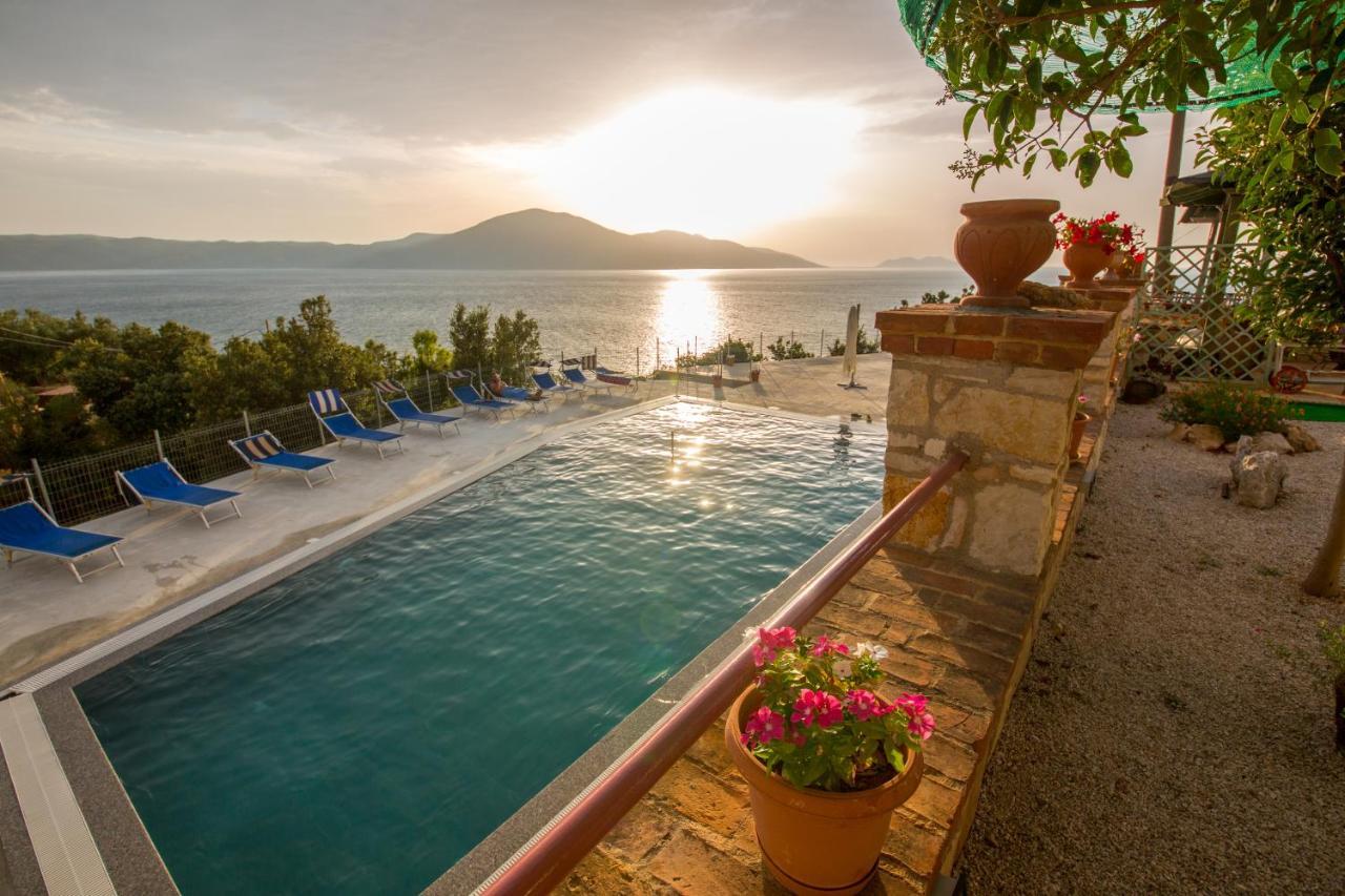Hotel "San Saena " Radhimë Esterno foto
