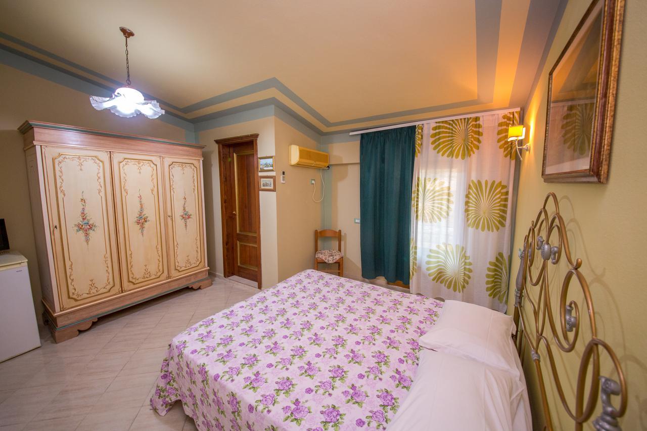 Hotel "San Saena " Radhimë Esterno foto