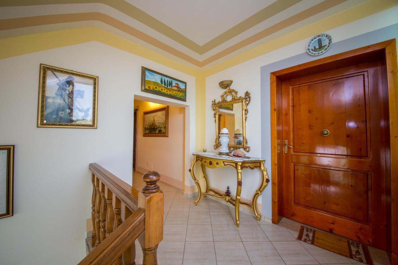 Hotel "San Saena " Radhimë Esterno foto